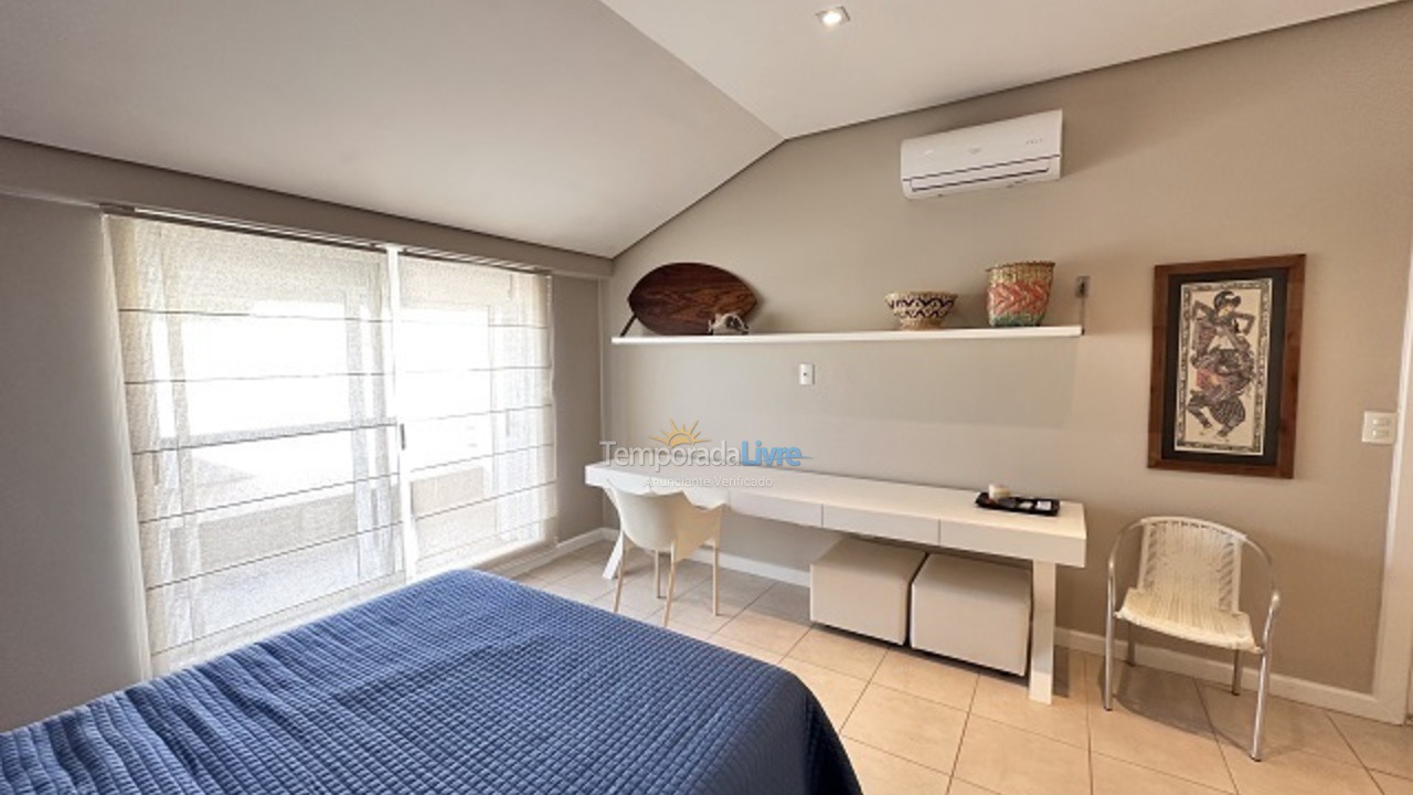 Apartamento para aluguel de temporada em Florianópolis (Praia Brava)