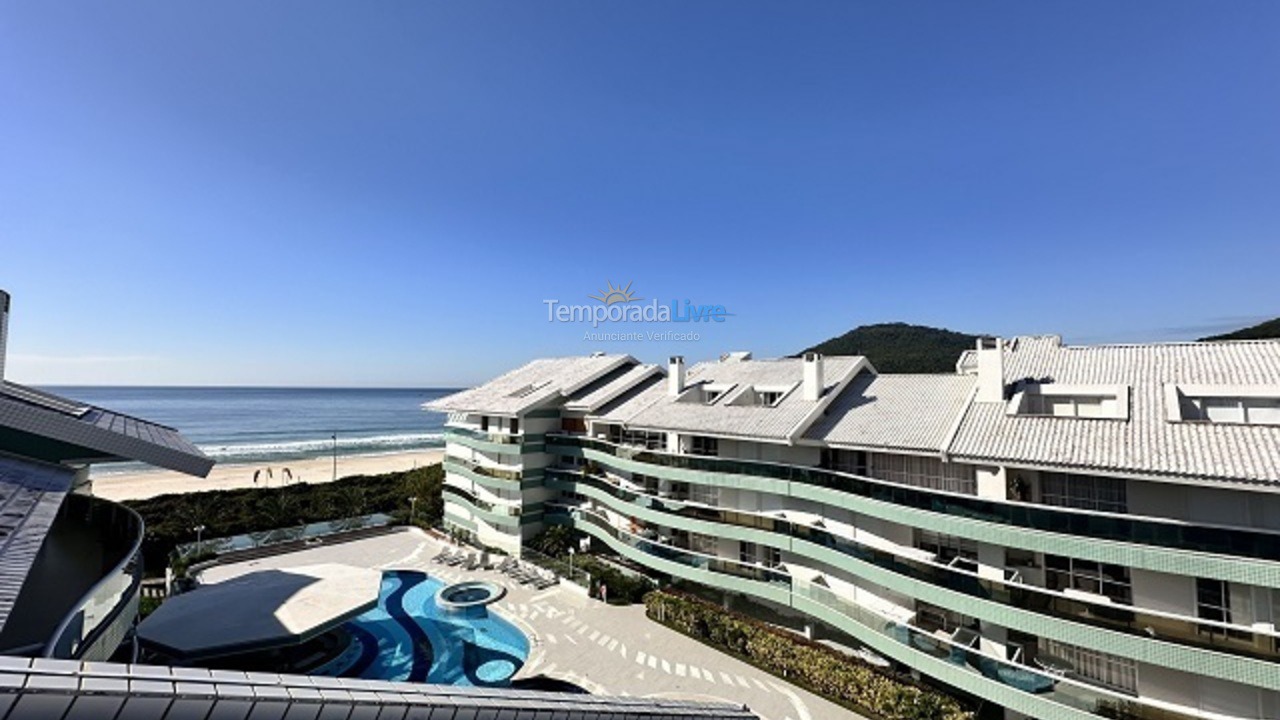 Apartamento para aluguel de temporada em Florianópolis (Praia Brava)