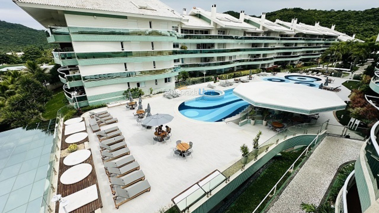 Apartamento para aluguel de temporada em Florianópolis (Praia Brava)