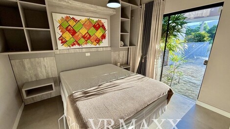 SOBRADO 02 COM PISCINA EM Mariscal para 12 Pessoas