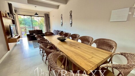 SOBRADO 02 COM PISCINA EM Mariscal para 12 Pessoas