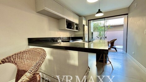 SOBRADO 02 COM PISCINA EM Mariscal para 12 Pessoas