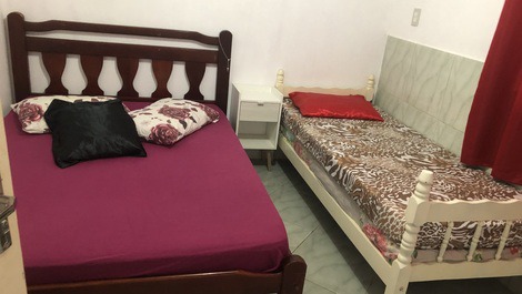 Alquilo una casa por temporada en Villa da Glória, São Francisco do Sul.