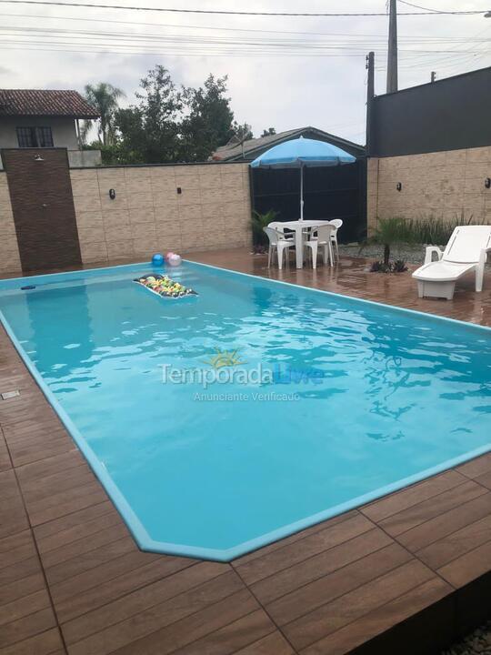 Casa para alquiler de vacaciones em São Francisco do Sul (Vila da Glória)