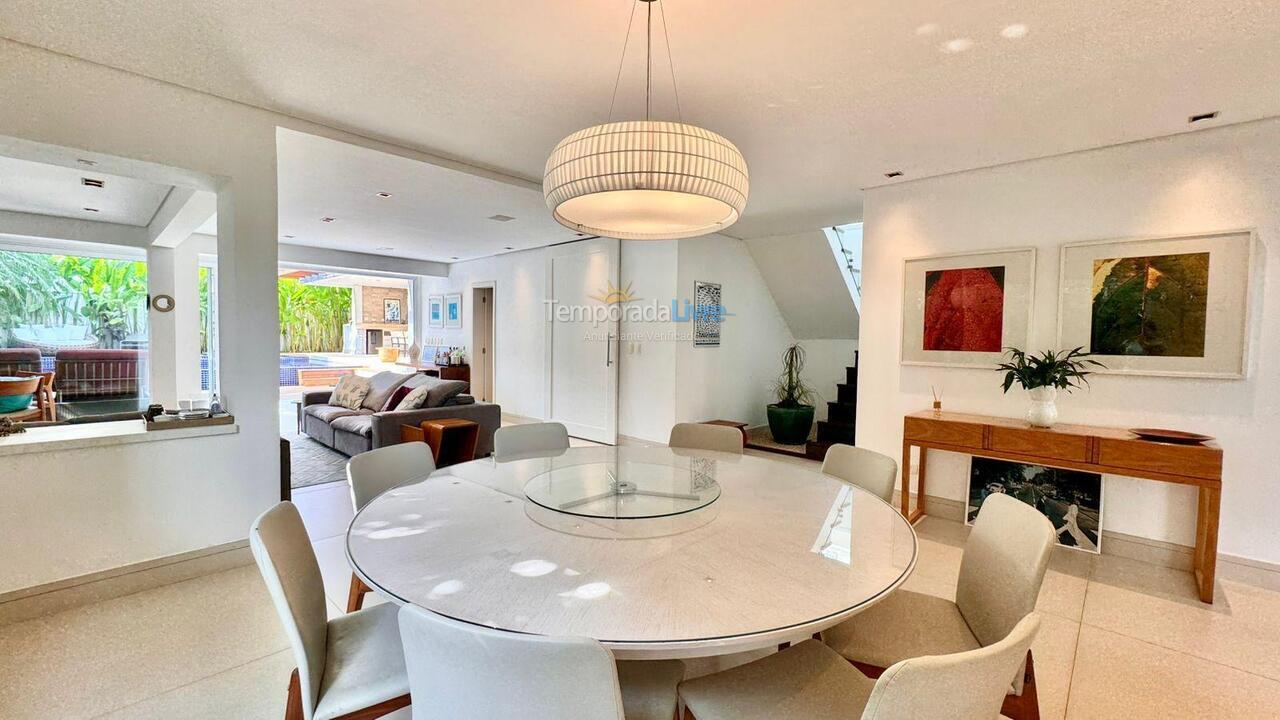 House for vacation rental in São Sebastião (Praia da Baleia)