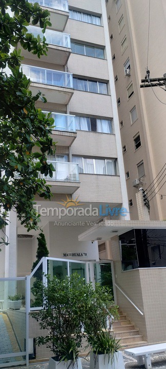 Apartamento para aluguel de temporada em Guarujá (Pitangueiras)