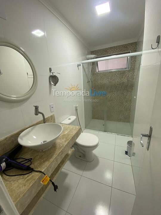 Apartamento para aluguel de temporada em Guarujá (Pitangueiras)