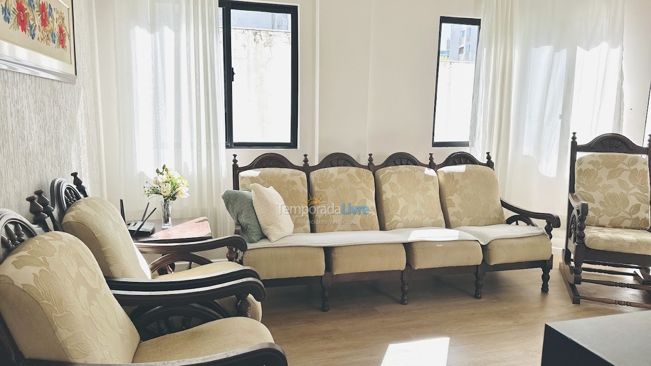 Apartamento para aluguel de temporada em Balneário Camboriú (Praia Central)