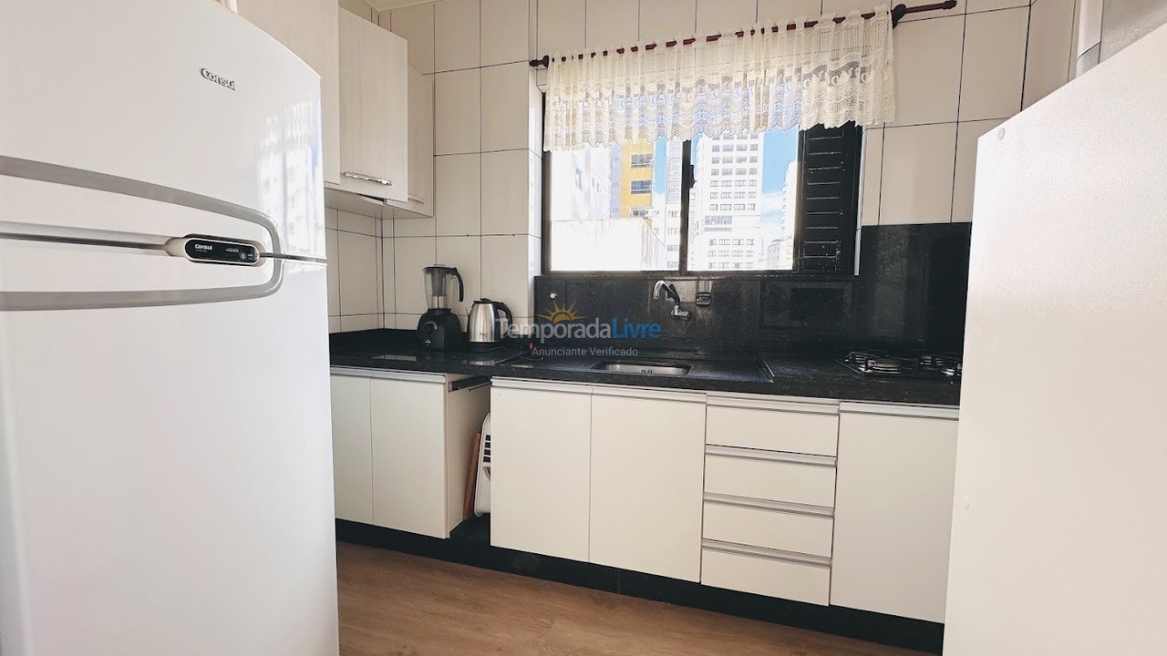 Apartamento para aluguel de temporada em Balneário Camboriú (Praia Central)