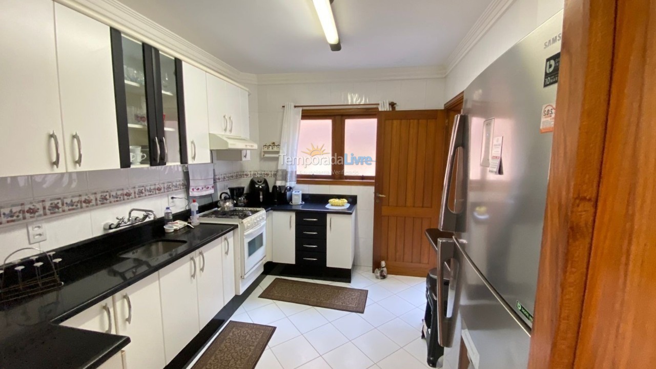 Apartamento para aluguel de temporada em Capão da Canoa (Zona Nova)