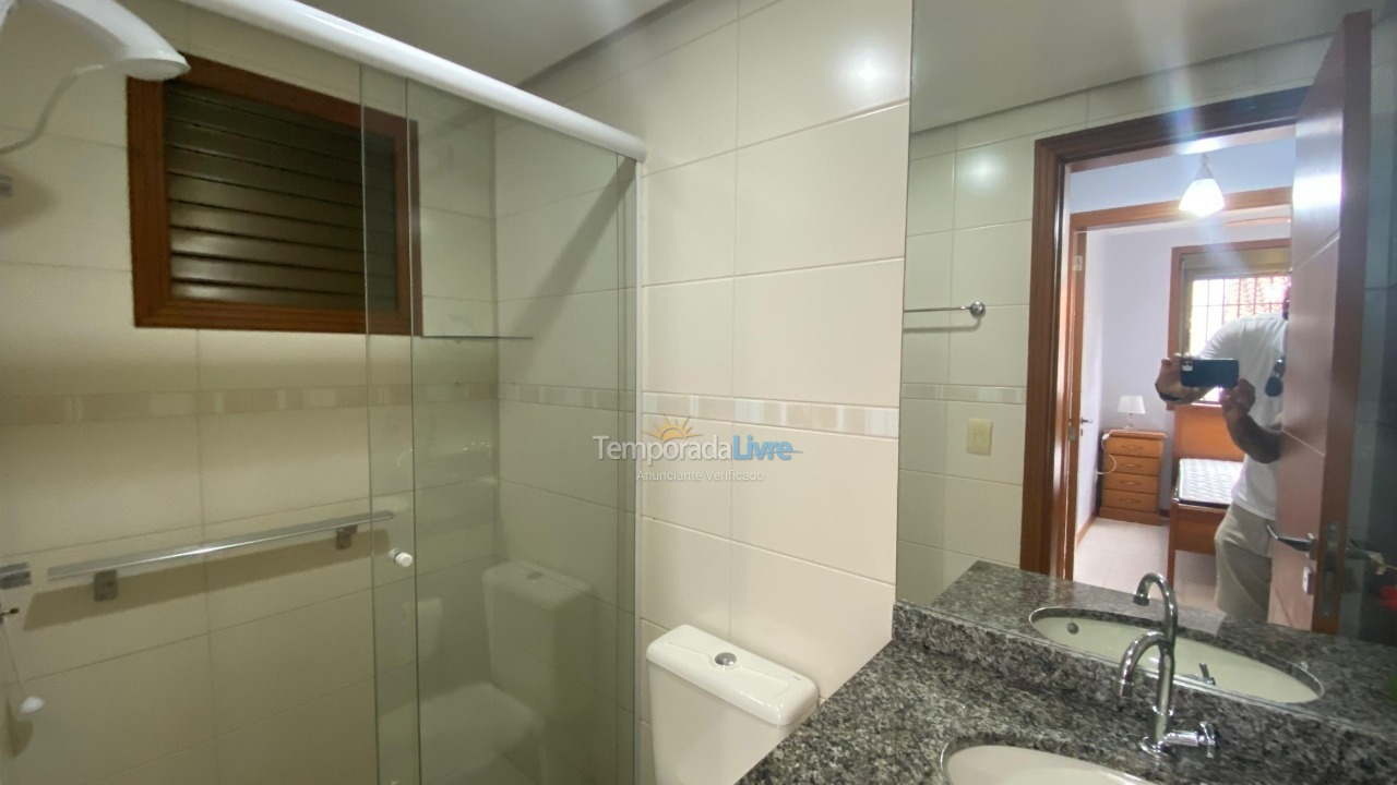 Apartamento para aluguel de temporada em Capão da Canoa (Centro)