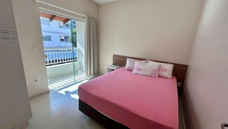 SOBRADO ACONCHEGANTE PARA 6 PESSOAS EM BOMBAS