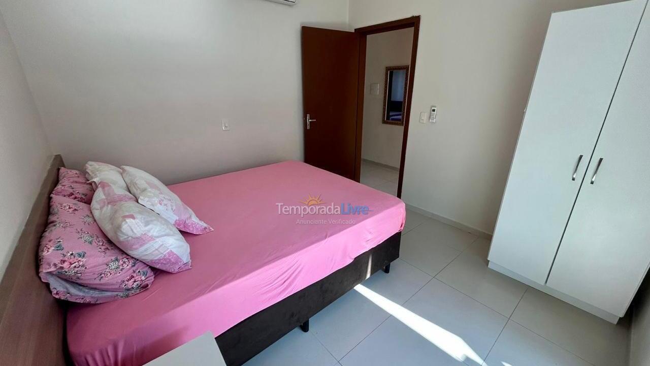 Casa para aluguel de temporada em Bombinhas (Praia de Bombas)