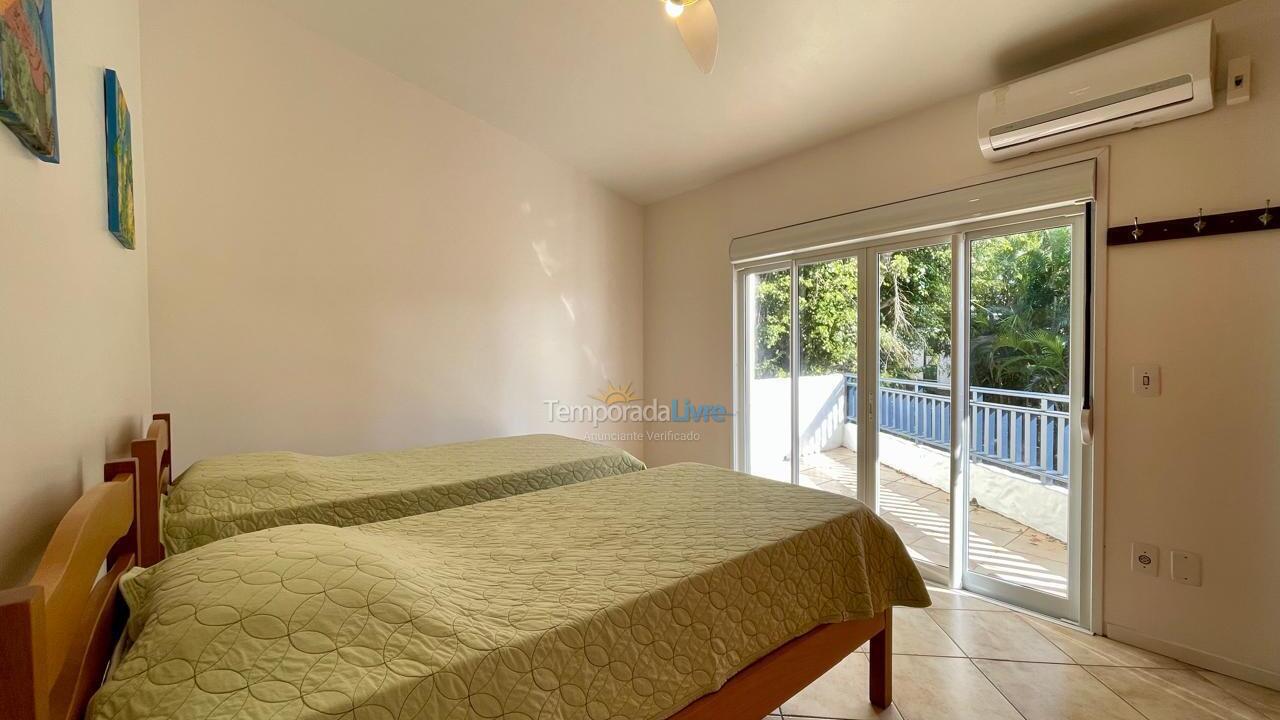 House for vacation rental in Bombinhas (Praia de Bombinhas)