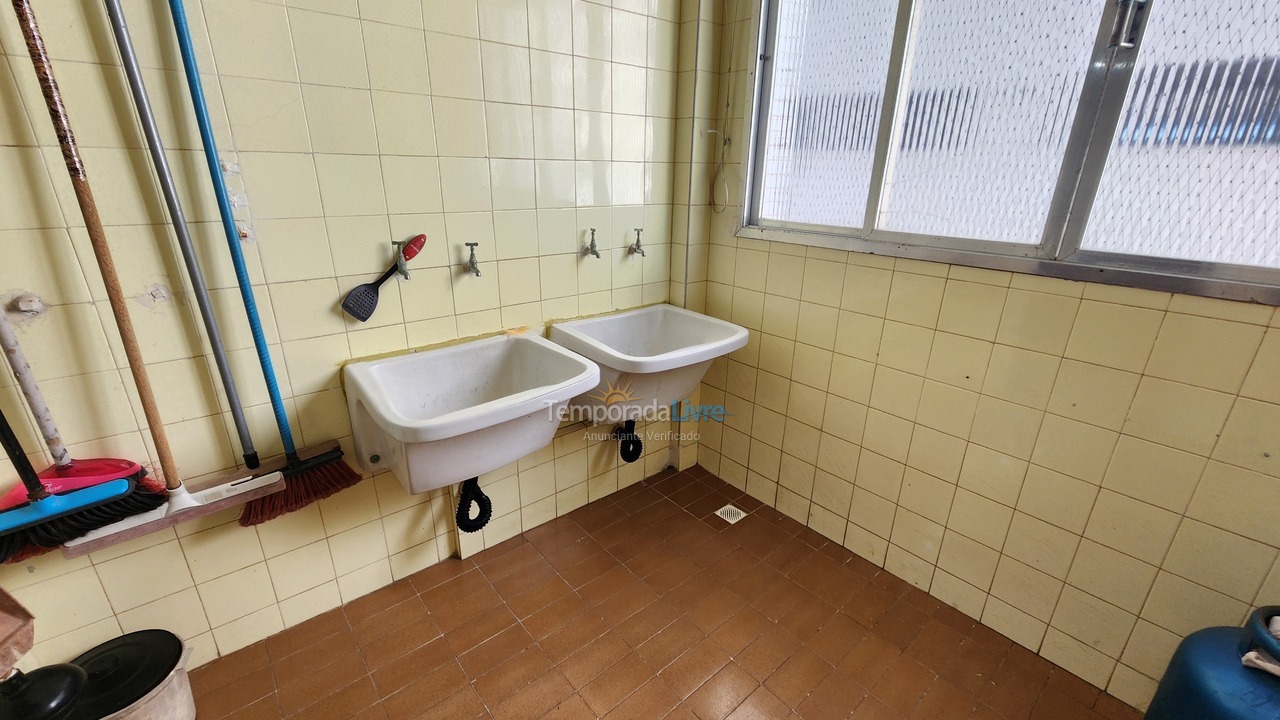 Apartamento para aluguel de temporada em Guarujá (Pitangueiras)