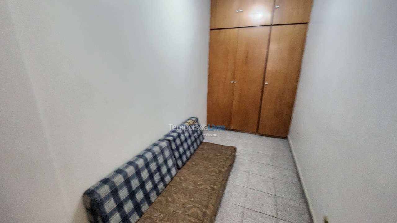 Apartamento para aluguel de temporada em Guarujá (Pitangueiras)