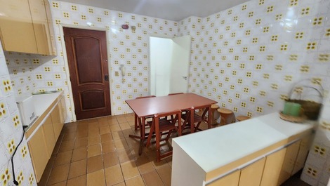 Praia de Pitangueiras pra 8 pessoas 4 quartos 1 vg,telas de proteção