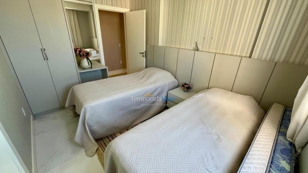 Apartment for vacation rental in Itapema (Meia Praia)