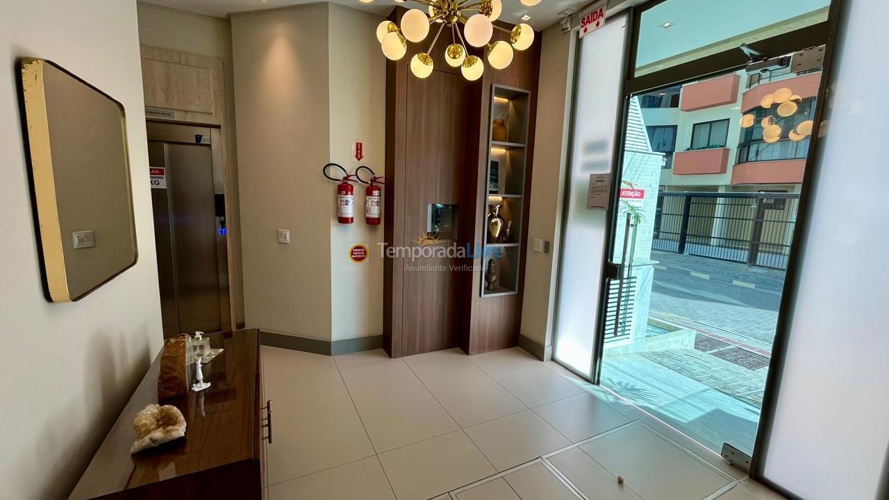 Apartment for vacation rental in Itapema (Meia Praia)