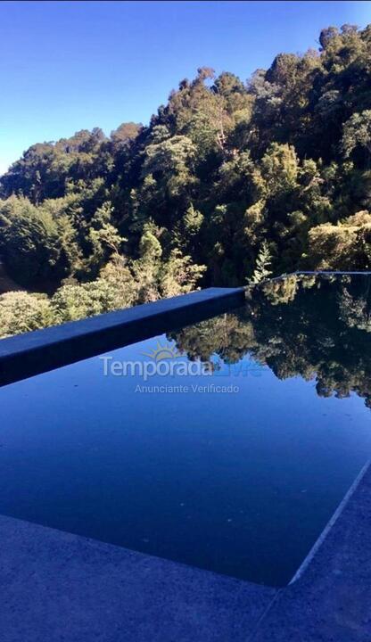 Apartamento para aluguel de temporada em Campos do Jordão (Jardim Belvedere)