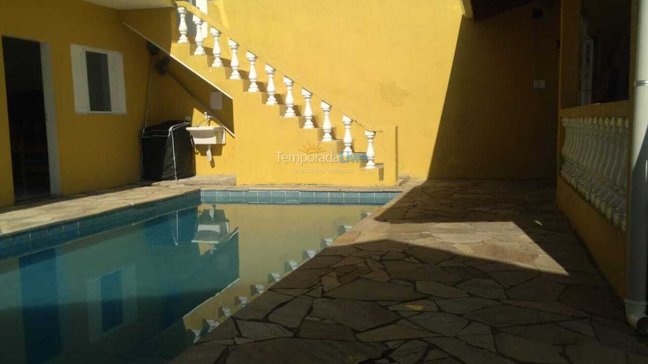 Casa para aluguel de temporada em Itanhaém (Balneário Gaivotas)