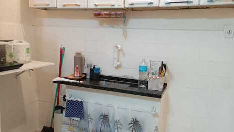 Kitnet prox. Praia do Gonzaguinha,Shopping e Sonda Supermercado