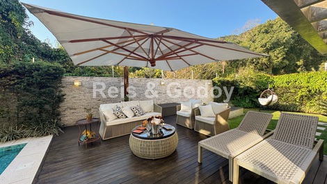 4 Suítes Condomínio Fechado Praia da Cachoeira