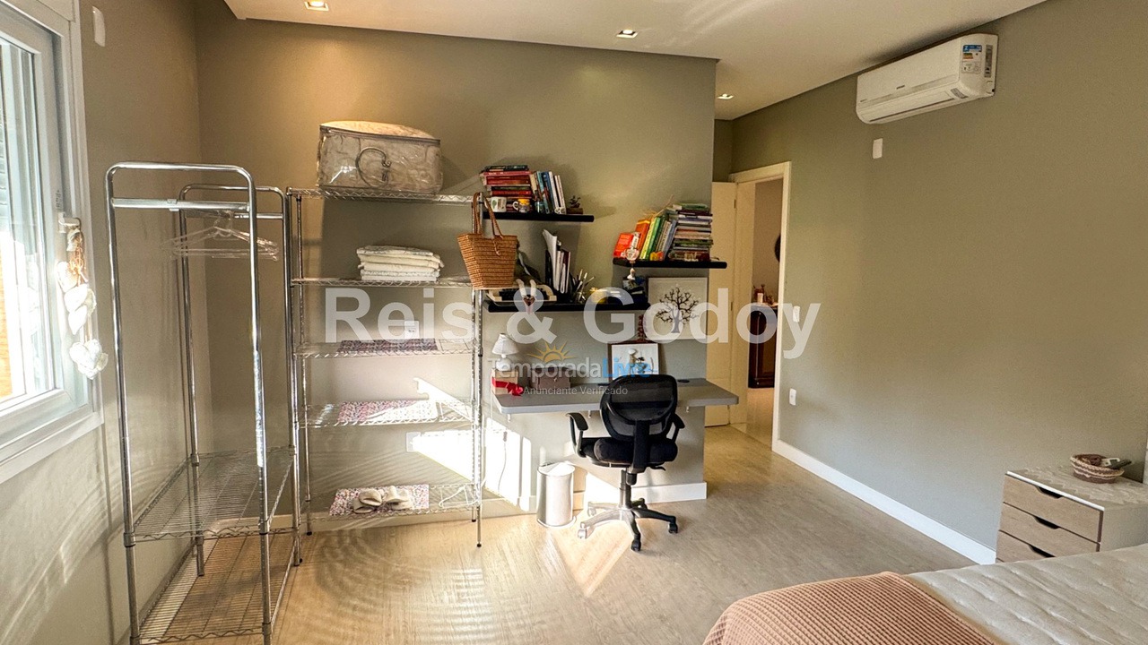 Casa para aluguel de temporada em Florianópolis (Cachoeira do Bom Jesus)