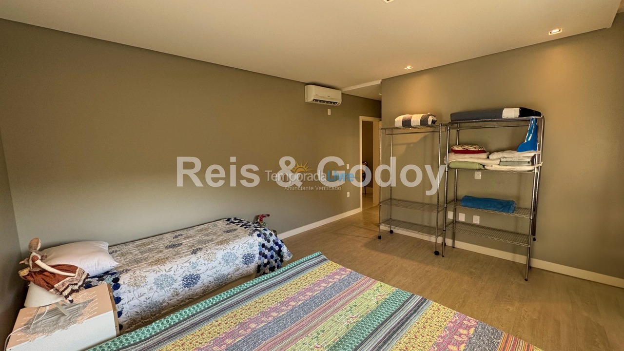 Casa para aluguel de temporada em Florianópolis (Cachoeira do Bom Jesus)