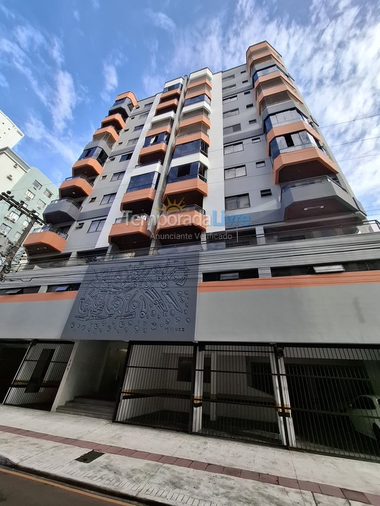 Apartamento para aluguel de temporada em Balneário Camboriú (Centro)