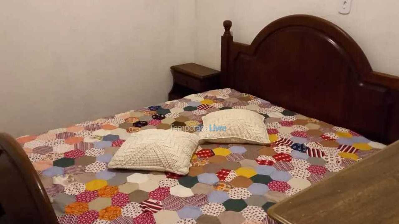 Casa para aluguel de temporada em Caconde (Estrada Pier 22)