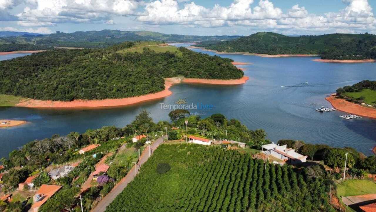 Casa para aluguel de temporada em Caconde (Estrada Pier 22)