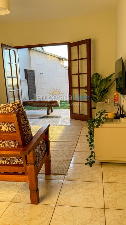 Casa para aluguel de temporada em Cabo Frio (Tamoios Unamar Cabo Frio)