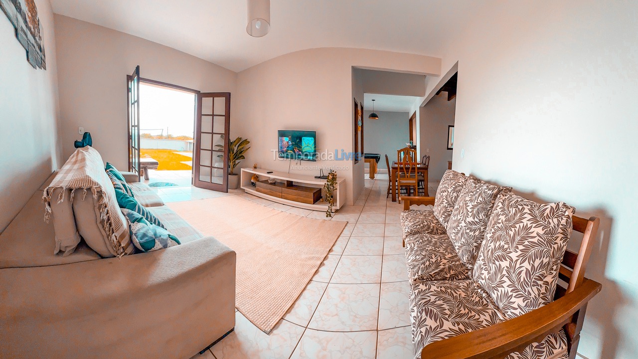 Casa para aluguel de temporada em Cabo Frio (Tamoios Unamar Cabo Frio)