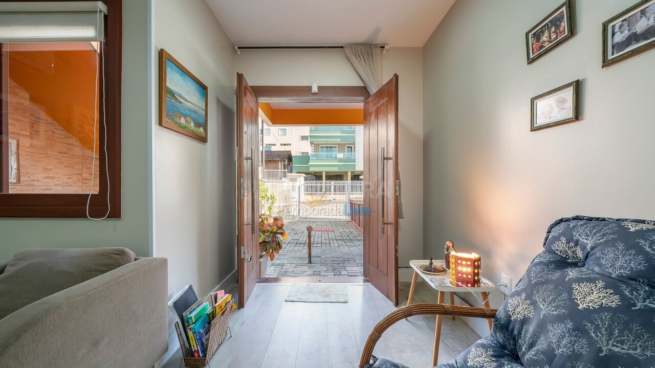 Apartamento para aluguel de temporada em Bombinhas (Praia de Bombinhas)