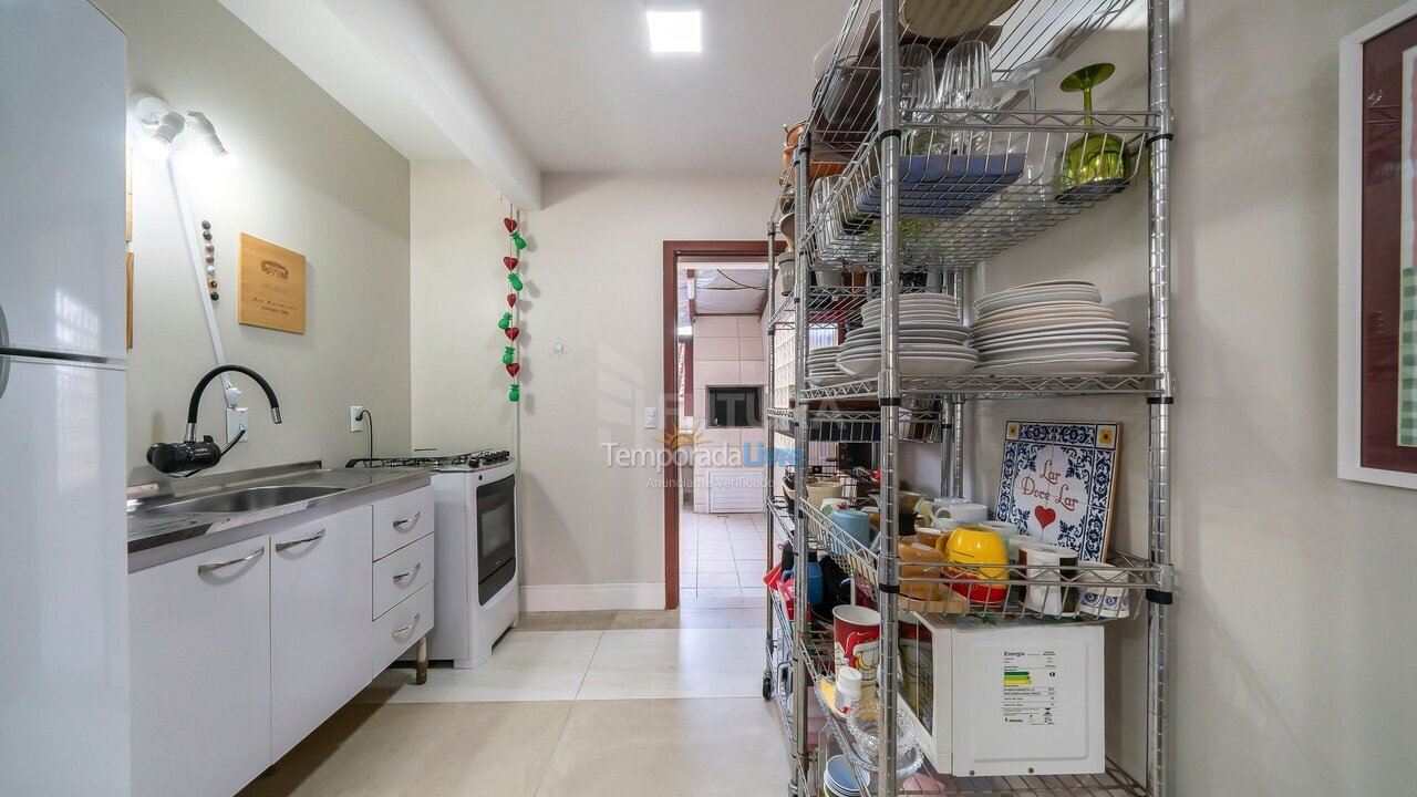 Apartamento para aluguel de temporada em Bombinhas (Praia de Bombinhas)