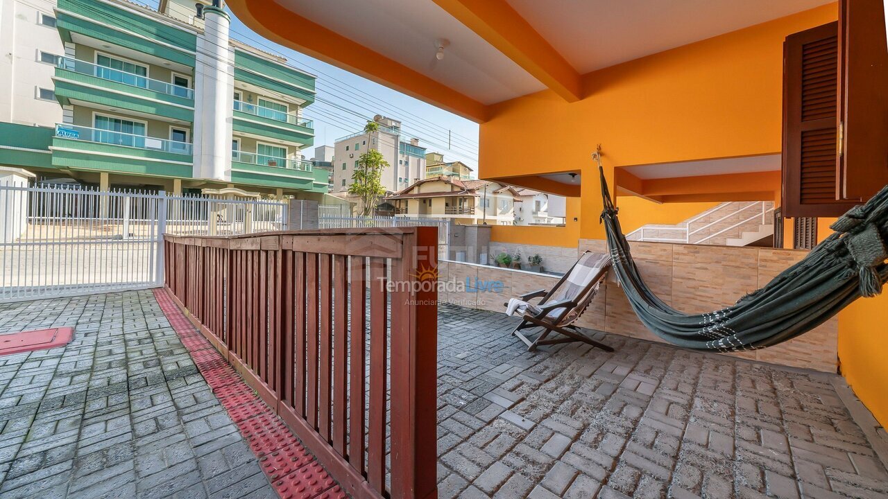 Apartamento para aluguel de temporada em Bombinhas (Praia de Bombinhas)