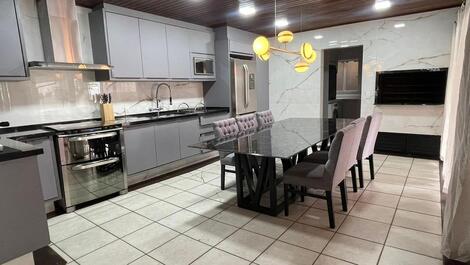 Casa alto padrão 5 dormitórios TEMPORADA