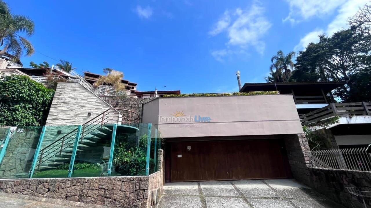 Casa para aluguel de temporada em Florianopolis (Canasvieiras)