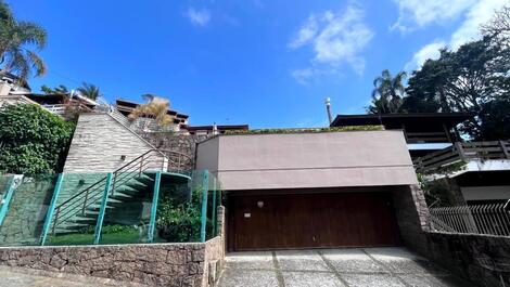 Casa alto padrão 5 dormitórios TEMPORADA