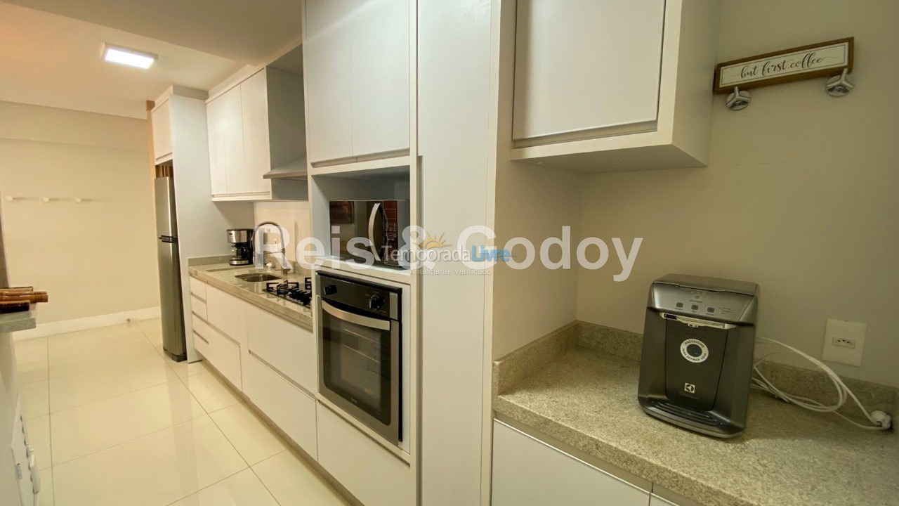 Apartamento para aluguel de temporada em Florianópolis (Jurere Tradicional)