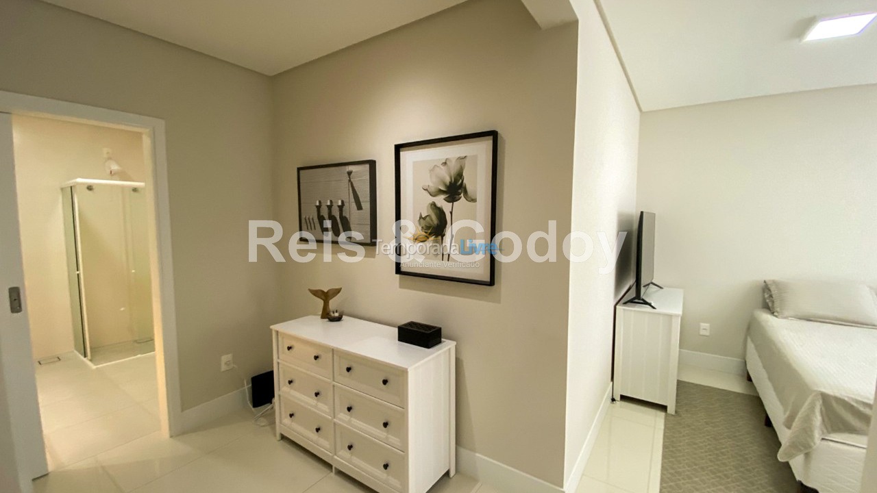 Apartamento para aluguel de temporada em Florianópolis (Jurere Tradicional)