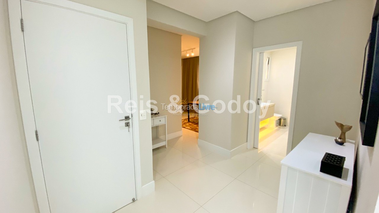 Apartamento para aluguel de temporada em Florianópolis (Jurere Tradicional)