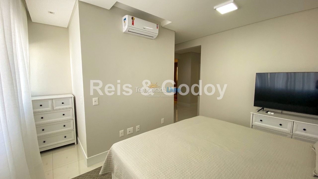 Apartamento para aluguel de temporada em Florianópolis (Jurere Tradicional)