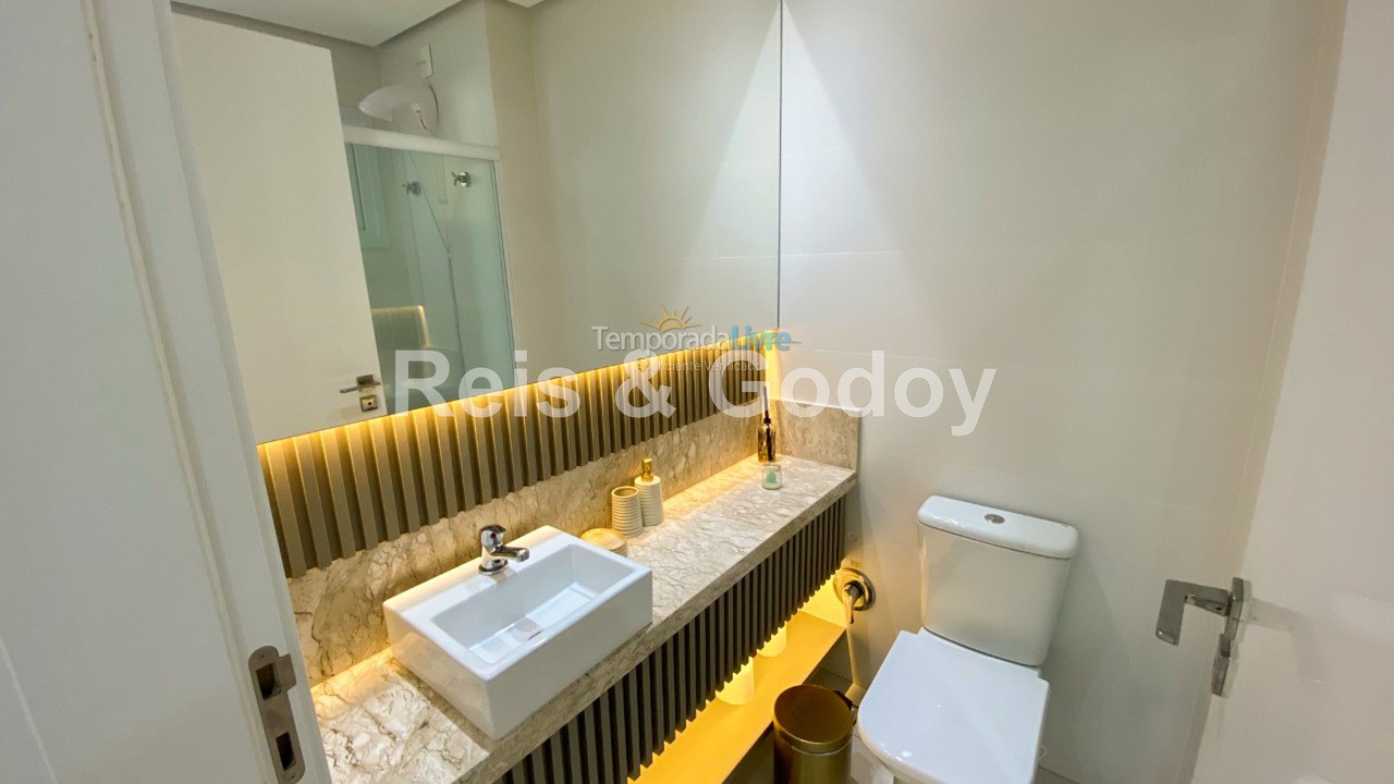 Apartamento para aluguel de temporada em Florianópolis (Jurere Tradicional)