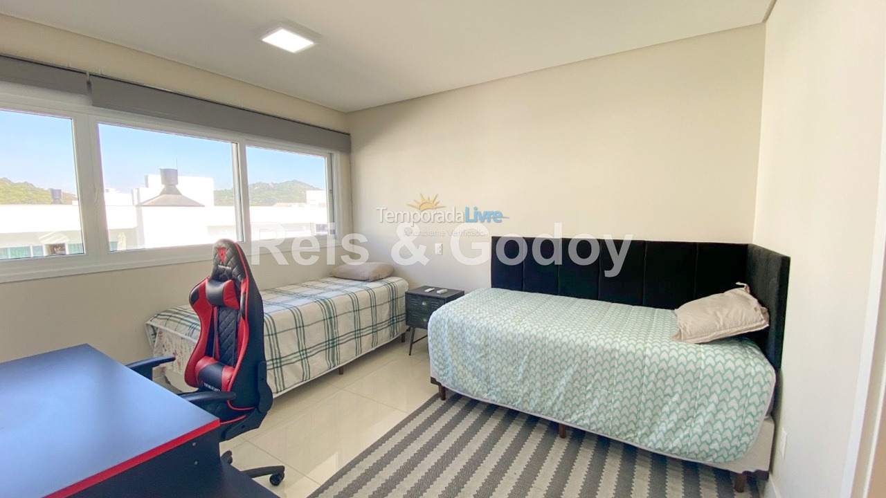 Apartamento para aluguel de temporada em Florianópolis (Jurere Tradicional)