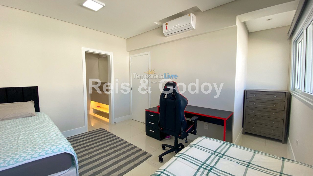 Apartamento para aluguel de temporada em Florianópolis (Jurere Tradicional)