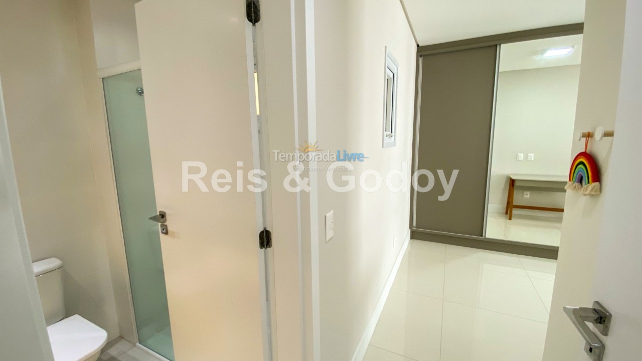 Apartamento para aluguel de temporada em Florianópolis (Jurere Tradicional)