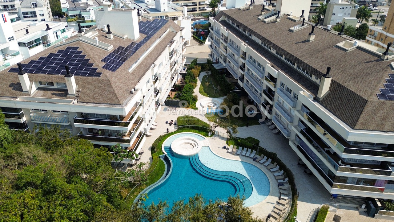 Apartamento para aluguel de temporada em Florianópolis (Jurere Tradicional)