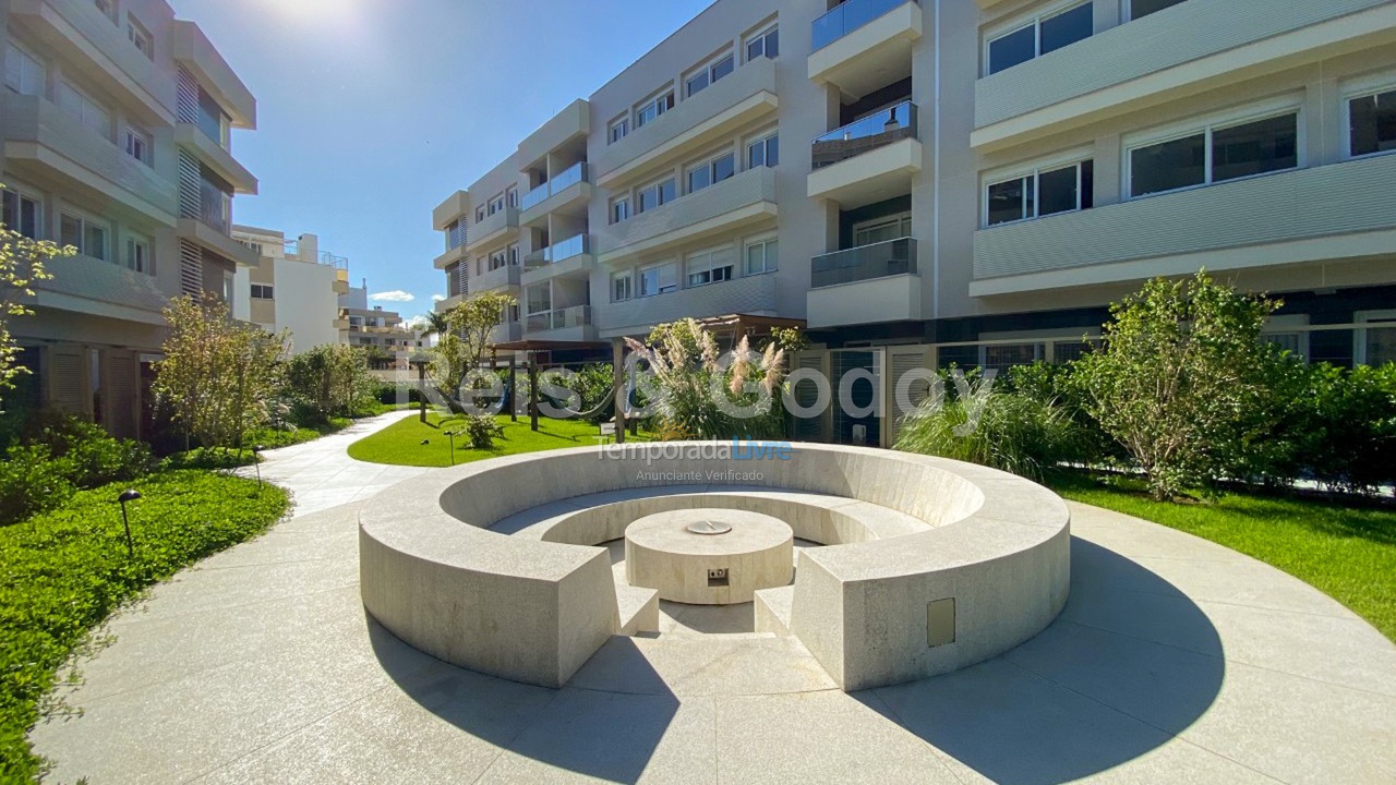 Apartamento para aluguel de temporada em Florianópolis (Jurere Tradicional)